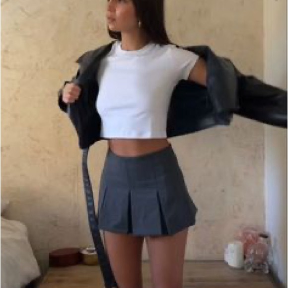 LAST ONE! BLOGGER'S FAVE! Famous Zara Box Pleat Skort Gray NWT - Picture 9 of 15